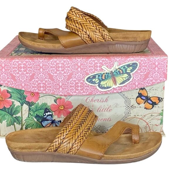 BareTraps Brown Slip On Sandals Style Jainna Women Size 7.5 Cushioned Wedge Heel - Picture 2 of 9